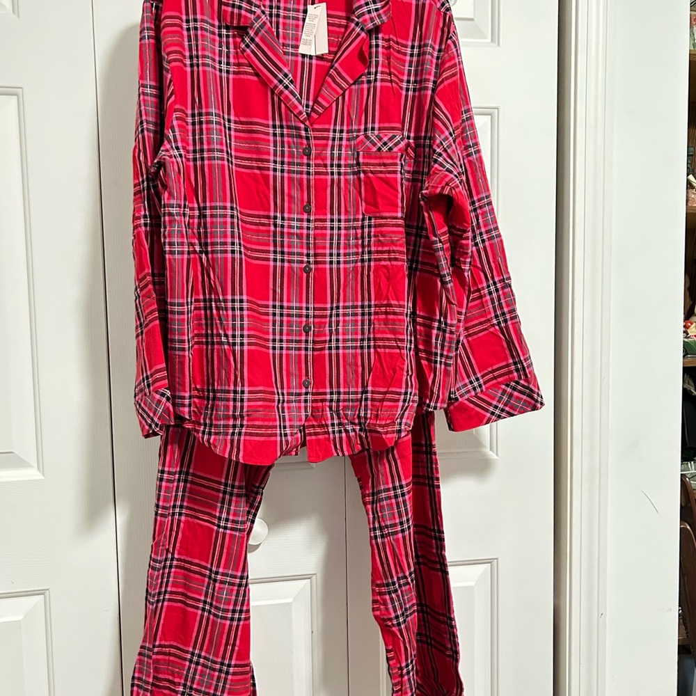 Victoria Secret NWT pajama set